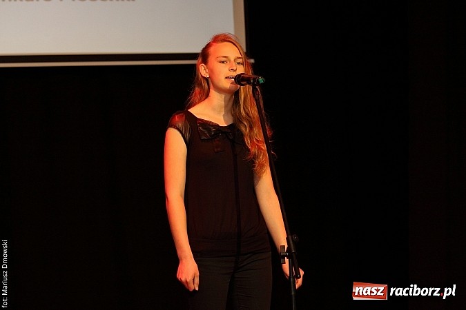 Zdjęcie w galerii na portalu naszraciborz.pl: Konkurs Piosenki w ramach Powiatowego Festiwalu Twórczości Artystycznej wiadomości z regionu