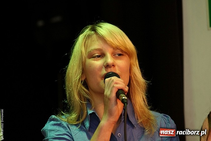 Zdjęcie w galerii na portalu naszraciborz.pl: Konkurs Piosenki w ramach Powiatowego Festiwalu Twórczości Artystycznej wiadomości z regionu