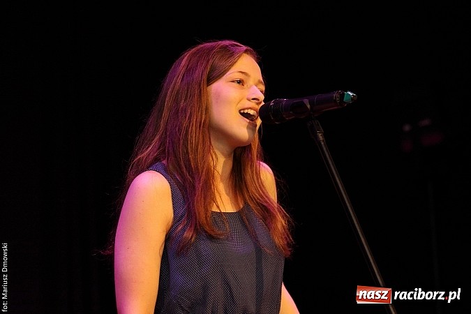 Zdjęcie w galerii na portalu naszraciborz.pl: Konkurs Piosenki w ramach Powiatowego Festiwalu Twórczości Artystycznej wiadomości z regionu