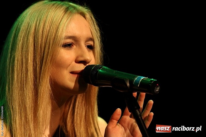 Zdjęcie w galerii na portalu naszraciborz.pl: Konkurs Piosenki w ramach Powiatowego Festiwalu Twórczości Artystycznej wiadomości z regionu