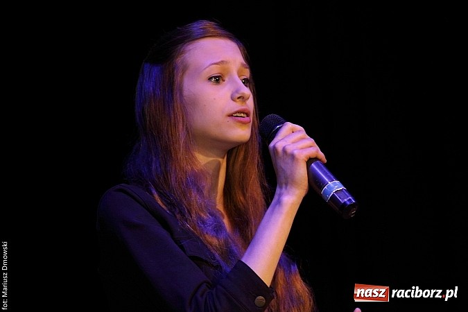 Zdjęcie w galerii na portalu naszraciborz.pl: Konkurs Piosenki w ramach Powiatowego Festiwalu Twórczości Artystycznej wiadomości z regionu