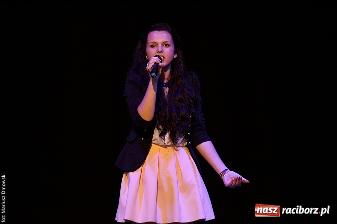 Zdjęcie w galerii na portalu naszraciborz.pl: Konkurs Piosenki w ramach Powiatowego Festiwalu Twórczości Artystycznej wiadomości z regionu
