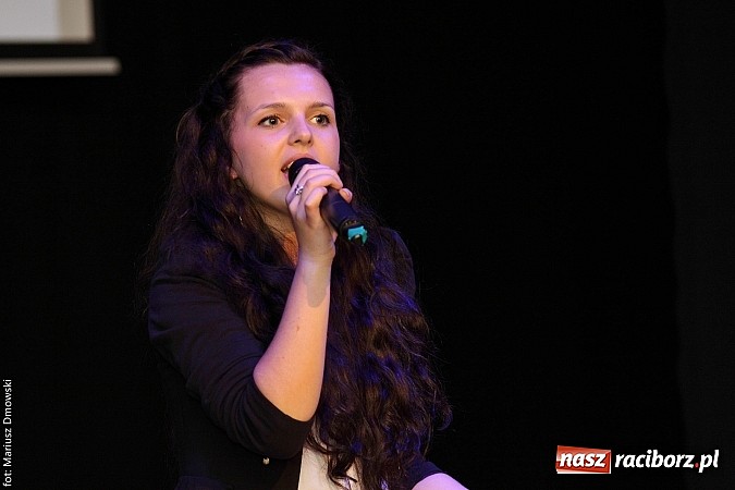 Zdjęcie w galerii na portalu naszraciborz.pl: Konkurs Piosenki w ramach Powiatowego Festiwalu Twórczości Artystycznej wiadomości z regionu