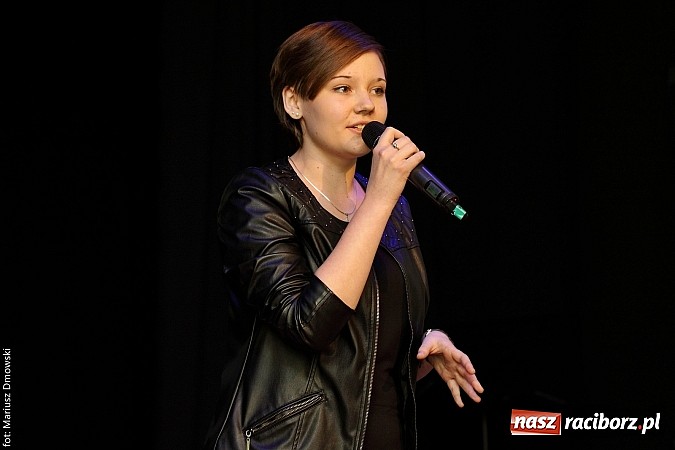 Zdjęcie w galerii na portalu naszraciborz.pl: Konkurs Piosenki w ramach Powiatowego Festiwalu Twórczości Artystycznej wiadomości z regionu