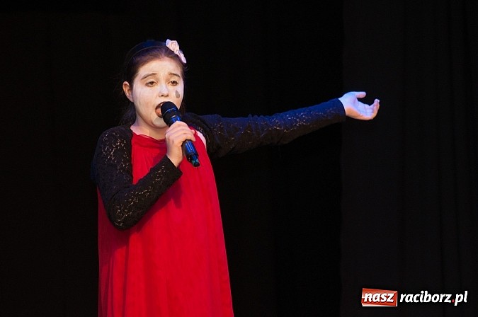 Zdjęcie w galerii na portalu naszraciborz.pl: Konkurs Piosenki w ramach Powiatowego Festiwalu Twórczości Artystycznej wiadomości z regionu