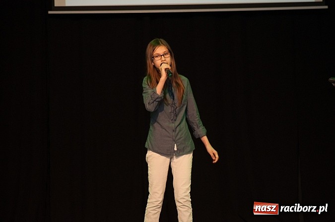 Zdjęcie w galerii na portalu naszraciborz.pl: Konkurs Piosenki w ramach Powiatowego Festiwalu Twórczości Artystycznej wiadomości z regionu