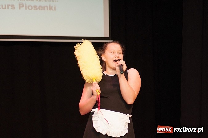 Zdjęcie w galerii na portalu naszraciborz.pl: Konkurs Piosenki w ramach Powiatowego Festiwalu Twórczości Artystycznej wiadomości z regionu
