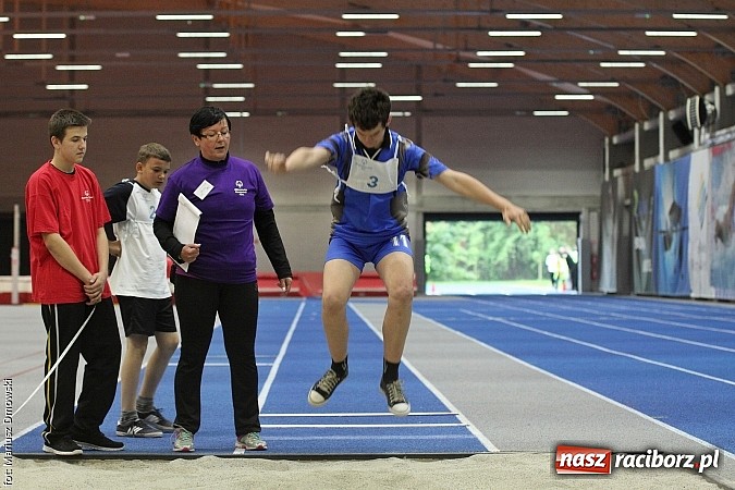 Zdjęcie w galerii na portalu naszraciborz.pl: XV Regionalny Mityng Lekkoatletyczny Olimpiad Specjalnych wiadomości z regionu