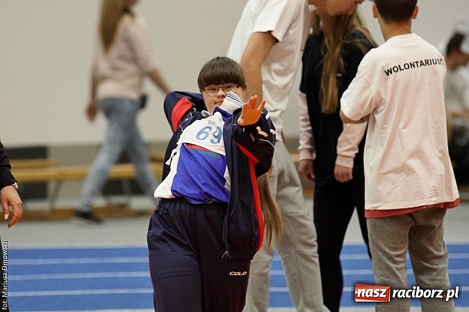 Zdjęcie w galerii na portalu naszraciborz.pl: XV Regionalny Mityng Lekkoatletyczny Olimpiad Specjalnych wiadomości z regionu