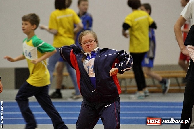 Zdjęcie w galerii na portalu naszraciborz.pl: XV Regionalny Mityng Lekkoatletyczny Olimpiad Specjalnych wiadomości z regionu