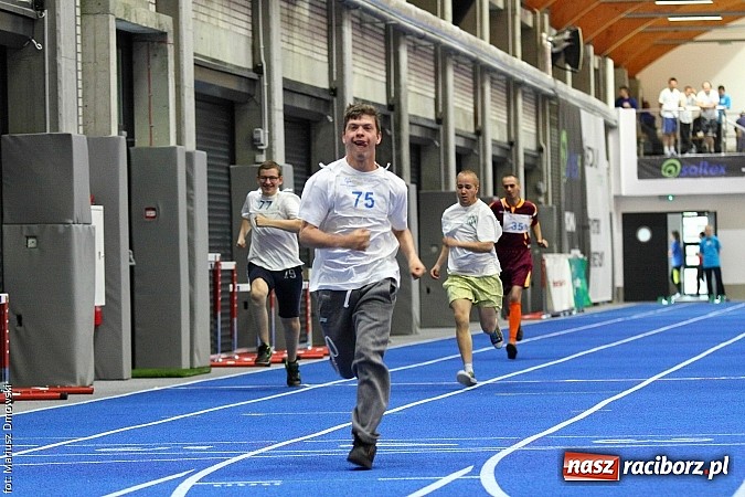 Zdjęcie w galerii na portalu naszraciborz.pl: XV Regionalny Mityng Lekkoatletyczny Olimpiad Specjalnych wiadomości z regionu
