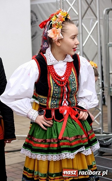 Zdjęcie w galerii na portalu naszraciborz.pl: Raciborski folklor na podium  wiadomości z regionu