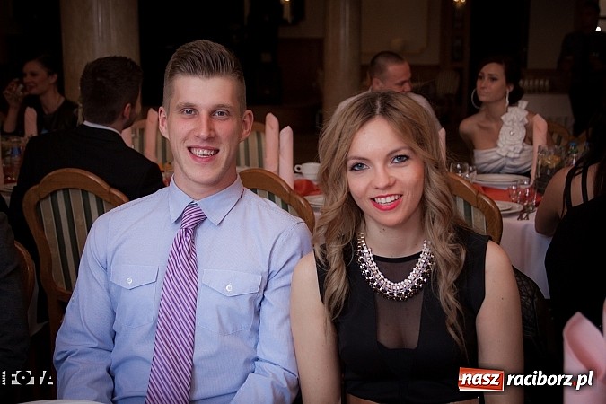 Zdjęcie w galerii na portalu naszraciborz.pl: Tak się bawią studenci PWSZ. Doroczny bal sportowca wiadomości z regionu