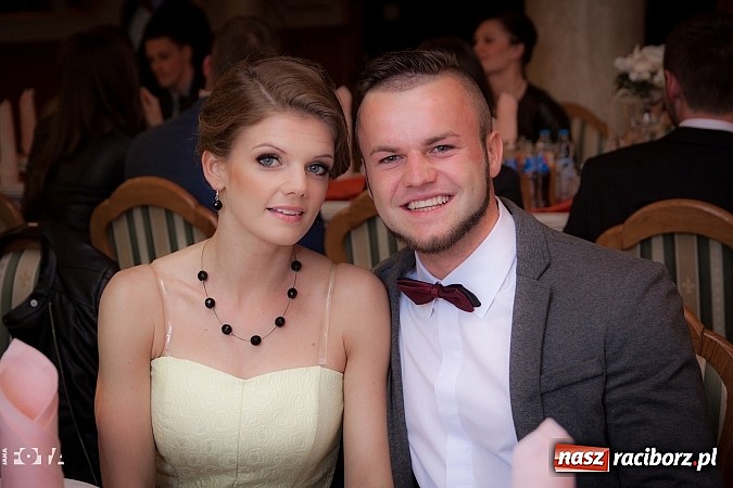 Zdjęcie w galerii na portalu naszraciborz.pl: Tak się bawią studenci PWSZ. Doroczny bal sportowca wiadomości z regionu