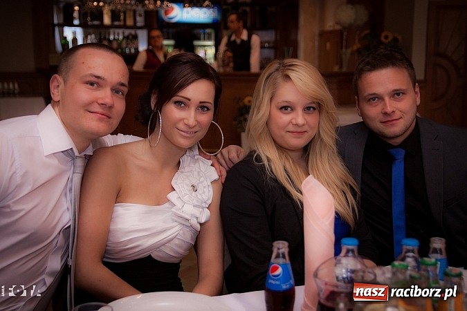 Zdjęcie w galerii na portalu naszraciborz.pl: Tak się bawią studenci PWSZ. Doroczny bal sportowca wiadomości z regionu