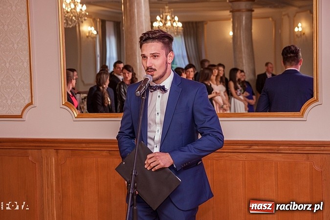 Zdjęcie w galerii na portalu naszraciborz.pl: Tak się bawią studenci PWSZ. Doroczny bal sportowca wiadomości z regionu