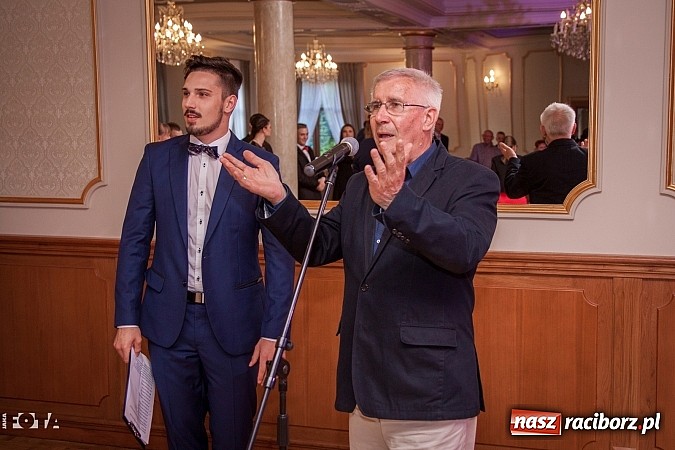 Zdjęcie w galerii na portalu naszraciborz.pl: Tak się bawią studenci PWSZ. Doroczny bal sportowca wiadomości z regionu