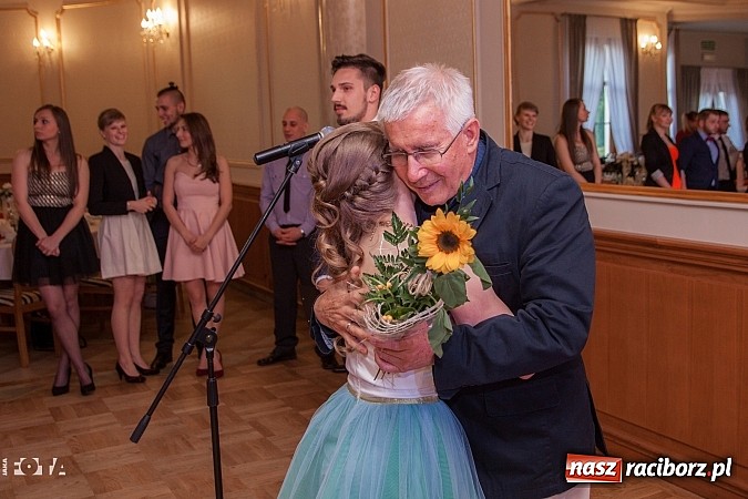 Zdjęcie w galerii na portalu naszraciborz.pl: Tak się bawią studenci PWSZ. Doroczny bal sportowca wiadomości z regionu