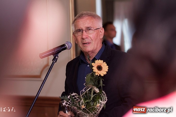 Zdjęcie w galerii na portalu naszraciborz.pl: Tak się bawią studenci PWSZ. Doroczny bal sportowca wiadomości z regionu