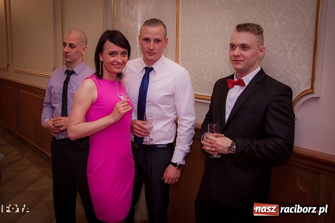 Zdjęcie w galerii na portalu naszraciborz.pl: Tak się bawią studenci PWSZ. Doroczny bal sportowca wiadomości z regionu