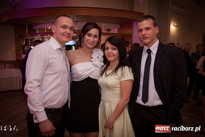 Zdjęcie w galerii na portalu naszraciborz.pl: Tak się bawią studenci PWSZ. Doroczny bal sportowca wiadomości z regionu