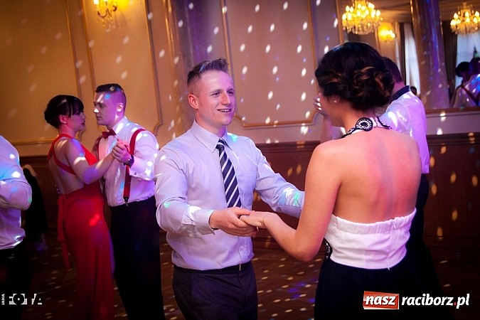 Zdjęcie w galerii na portalu naszraciborz.pl: Tak się bawią studenci PWSZ. Doroczny bal sportowca wiadomości z regionu