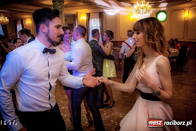 Zdjęcie w galerii na portalu naszraciborz.pl: Tak się bawią studenci PWSZ. Doroczny bal sportowca wiadomości z regionu