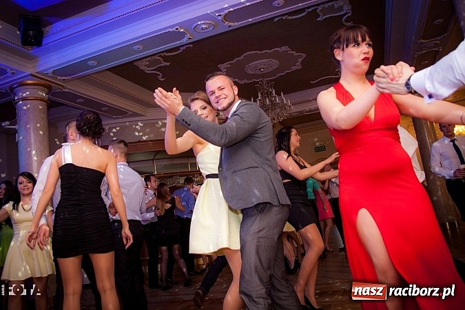 Zdjęcie w galerii na portalu naszraciborz.pl: Tak się bawią studenci PWSZ. Doroczny bal sportowca wiadomości z regionu