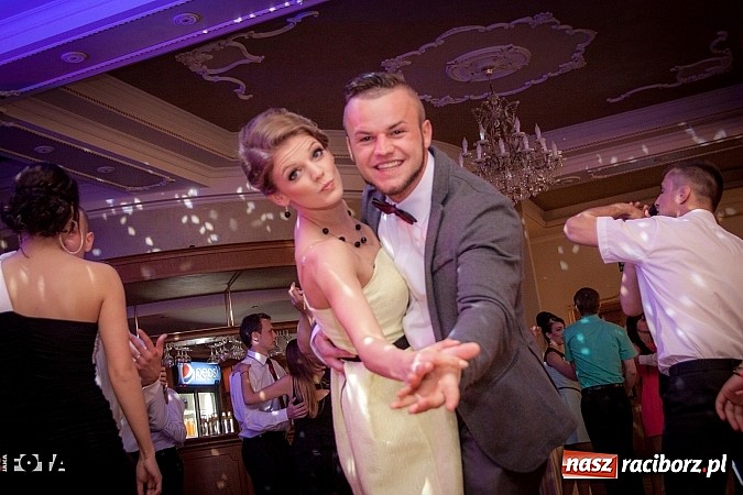 Zdjęcie w galerii na portalu naszraciborz.pl: Tak się bawią studenci PWSZ. Doroczny bal sportowca wiadomości z regionu