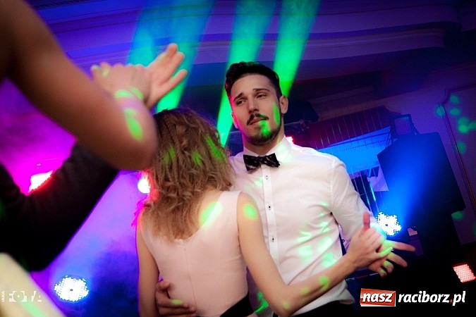 Zdjęcie w galerii na portalu naszraciborz.pl: Tak się bawią studenci PWSZ. Doroczny bal sportowca wiadomości z regionu