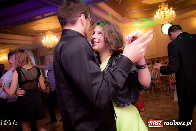 Zdjęcie w galerii na portalu naszraciborz.pl: Tak się bawią studenci PWSZ. Doroczny bal sportowca wiadomości z regionu