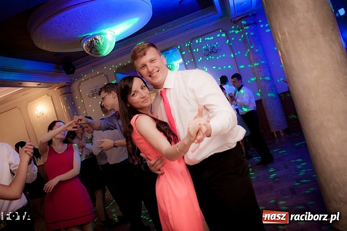 Zdjęcie w galerii na portalu naszraciborz.pl: Tak się bawią studenci PWSZ. Doroczny bal sportowca wiadomości z regionu