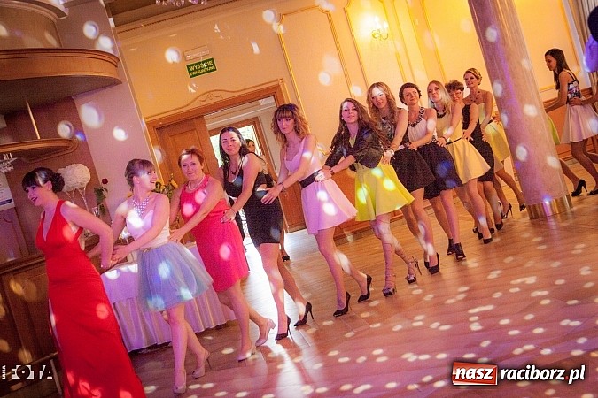 Zdjęcie w galerii na portalu naszraciborz.pl: Tak się bawią studenci PWSZ. Doroczny bal sportowca wiadomości z regionu