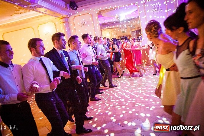 Zdjęcie w galerii na portalu naszraciborz.pl: Tak się bawią studenci PWSZ. Doroczny bal sportowca wiadomości z regionu