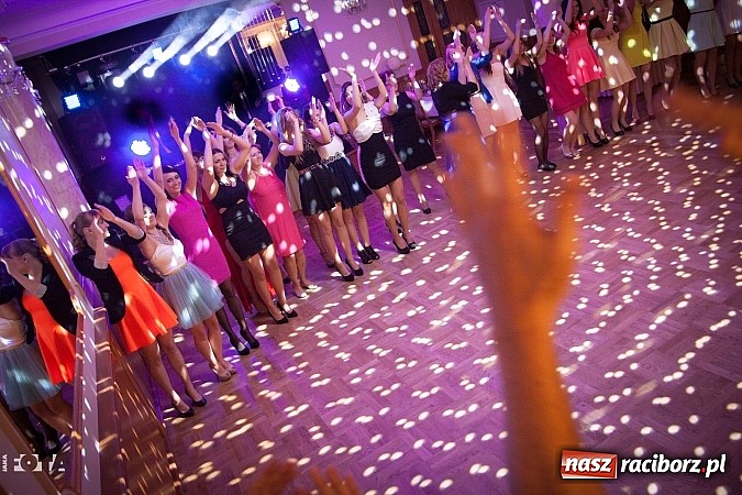 Zdjęcie w galerii na portalu naszraciborz.pl: Tak się bawią studenci PWSZ. Doroczny bal sportowca wiadomości z regionu