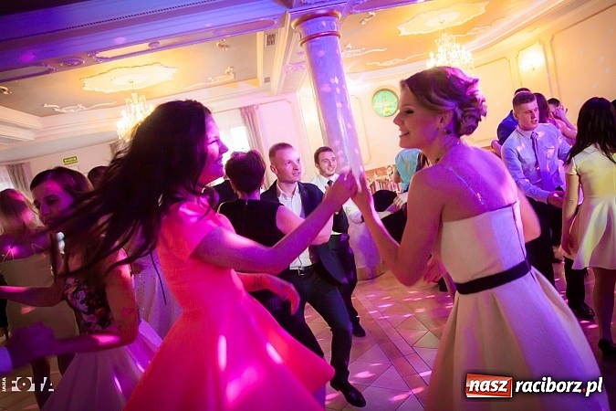 Zdjęcie w galerii na portalu naszraciborz.pl: Tak się bawią studenci PWSZ. Doroczny bal sportowca wiadomości z regionu