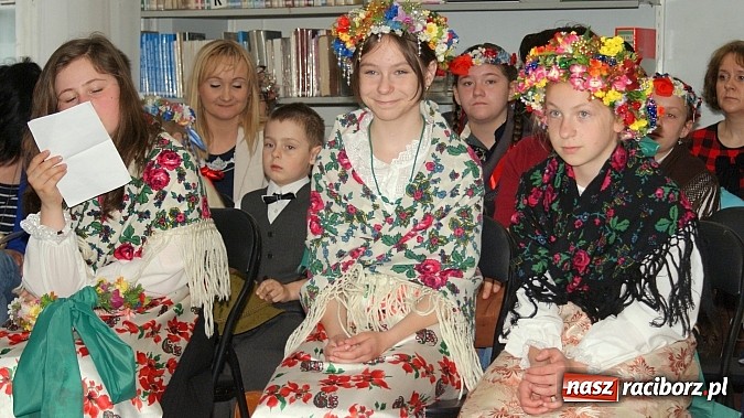 Zdjęcie w galerii na portalu naszraciborz.pl: Konkurs Gwary Śląskiej w raciborskiej bibliotece wiadomości z regionu