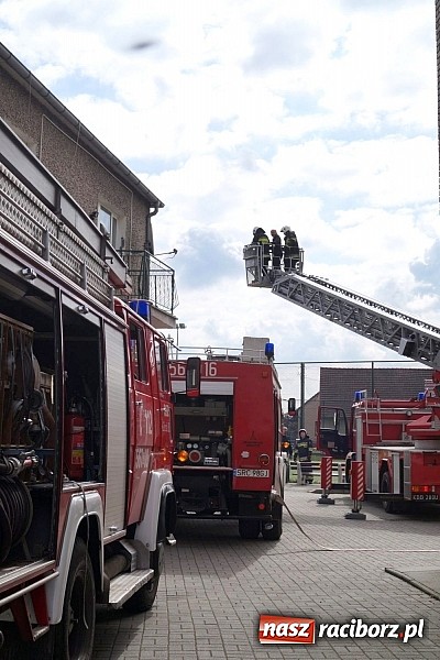 Zdjęcie w galerii na portalu naszraciborz.pl: Ewakuacja szkoły, pożar w kotłowni, uwięziony człowiek. Strażacy OSP ćwiczyli w Nędzy wiadomości z regionu