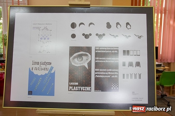 Zdjęcie w galerii na portalu naszraciborz.pl: Plastyk promuje się w Galerii Gawra wiadomości z regionu