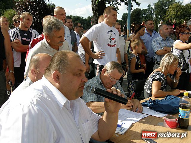 Zdjęcie w galerii na portalu naszraciborz.pl: Jacek Bileński najlepszy Polski zapaśnik na piasku wiadomości z regionu