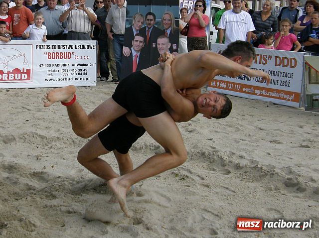 Zdjęcie w galerii na portalu naszraciborz.pl: Jacek Bileński najlepszy Polski zapaśnik na piasku wiadomości z regionu