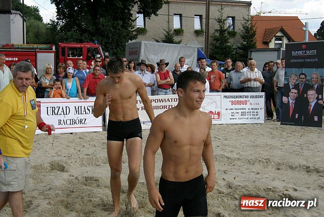 Zdjęcie w galerii na portalu naszraciborz.pl: Jacek Bileński najlepszy Polski zapaśnik na piasku wiadomości z regionu