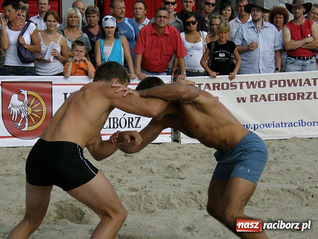 Zdjęcie w galerii na portalu naszraciborz.pl: Jacek Bileński najlepszy Polski zapaśnik na piasku wiadomości z regionu