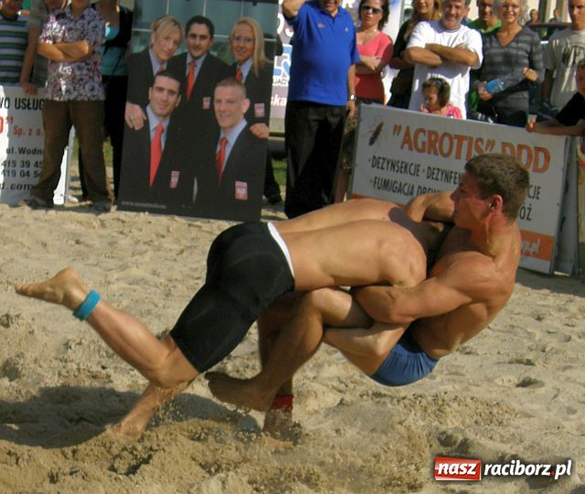 Zdjęcie w galerii na portalu naszraciborz.pl: Jacek Bileński najlepszy Polski zapaśnik na piasku wiadomości z regionu