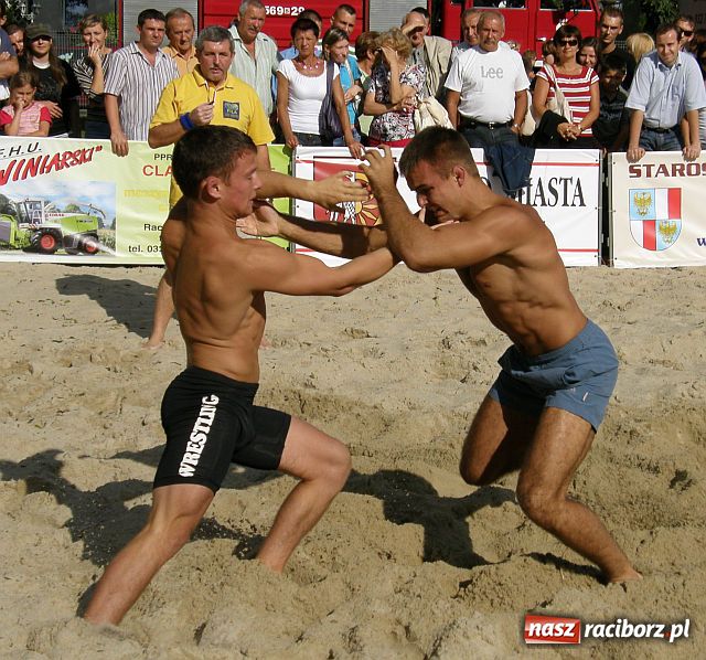 Zdjęcie w galerii na portalu naszraciborz.pl: Jacek Bileński najlepszy Polski zapaśnik na piasku wiadomości z regionu