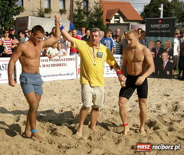 Zdjęcie w galerii na portalu naszraciborz.pl: Jacek Bileński najlepszy Polski zapaśnik na piasku wiadomości z regionu