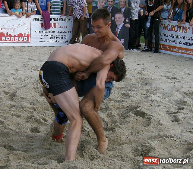 Zdjęcie w galerii na portalu naszraciborz.pl: Jacek Bileński najlepszy Polski zapaśnik na piasku wiadomości z regionu