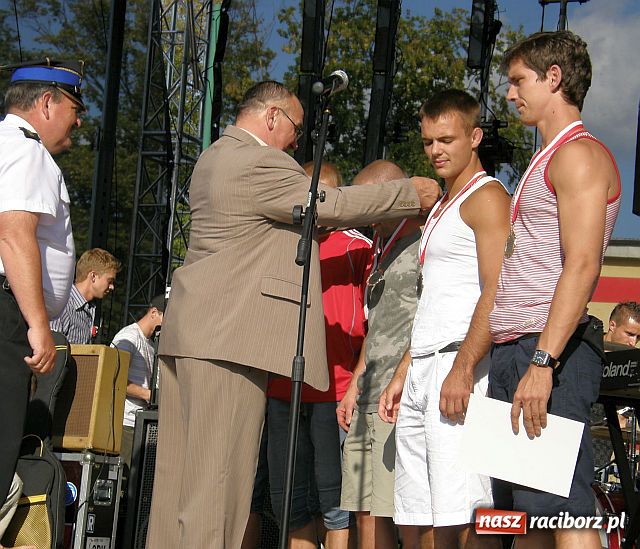Zdjęcie w galerii na portalu naszraciborz.pl: Jacek Bileński najlepszy Polski zapaśnik na piasku wiadomości z regionu