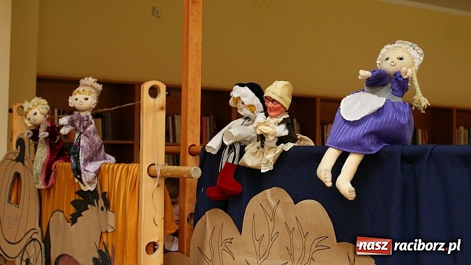 Zdjęcie w galerii na portalu naszraciborz.pl: Grupa teatralna z Ocic wystawiła Kopciuszka  wiadomości z regionu