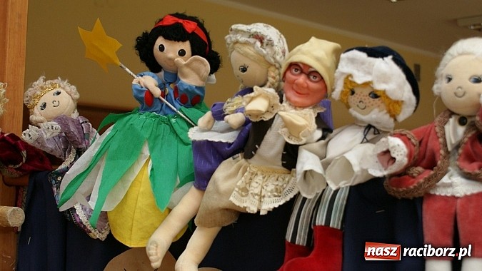 Zdjęcie w galerii na portalu naszraciborz.pl: Grupa teatralna z Ocic wystawiła Kopciuszka  wiadomości z regionu